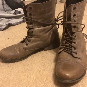 Combat boots